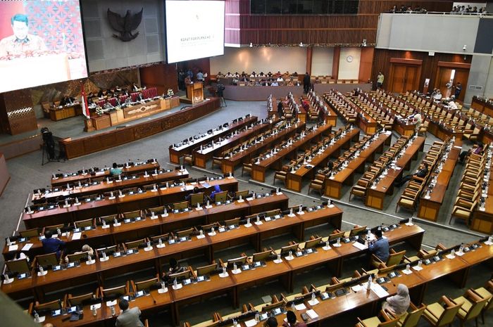 Transparansi DPR Indonesia 2025